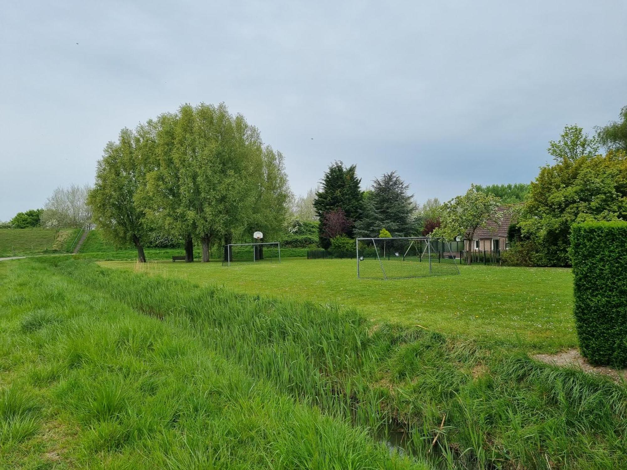 Ruime Vrijstaande Vakantiewoning Aan Veerse Meer, 6 Persoons Wolphaartsdijk エクステリア 写真